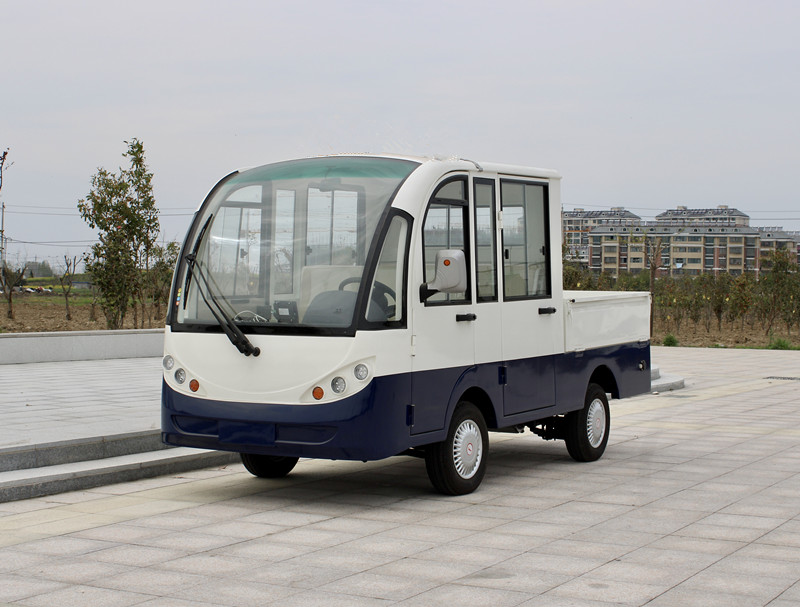 5座封閉式帶貨斗巡邏車(chē)L304A